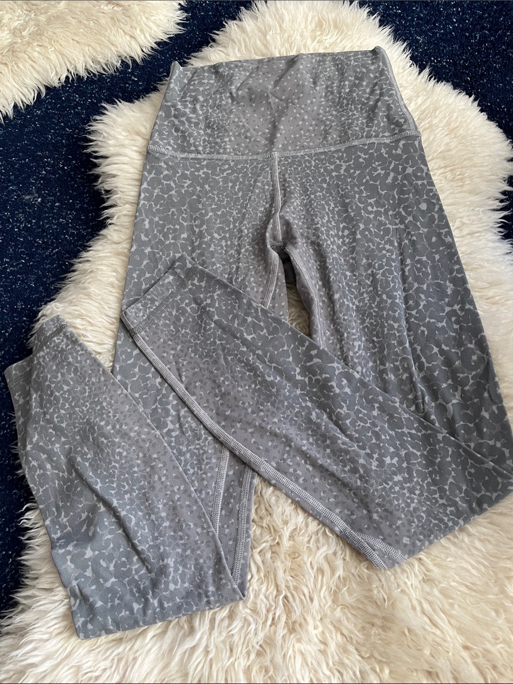 Lululemon Grey Animal‑Print Leggings • Size 2 • Soft Fabric • GUC